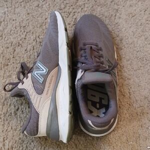 New Balance X90